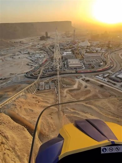The Saudi Gate on Instagram: "POV by [ @themeparkworldwide ] 🤩 riding Falcons flight the longest, tallest, and fastest roller coaster in the world 🎢 📍[ @sixflagsqc ] 🎥By [ @themeparkworldwide ] . . . . . #TheSaudiGate #falconflight #sixflagsqiddiyacity"