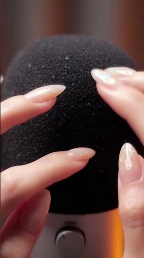 Gentle Mic Scratching ASMR