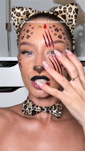 "LEOPARD SCRATCHES HACK 🐆🩸 | Easy Halloween Makeup"