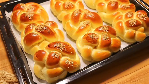 Baking trick with vinegar most people miss