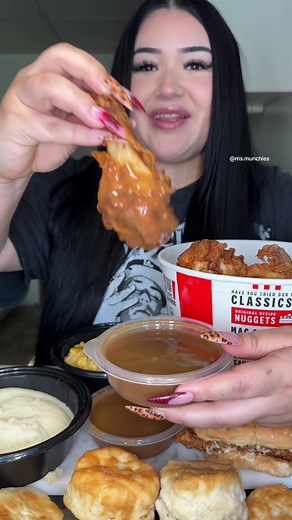 Delicious KFC Mukbang with @ms.munchies | Chicken Eats Chicken