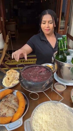 Restaurante Mineiro quase esquina com Rua Augusta e pertinho da Av. Paulista