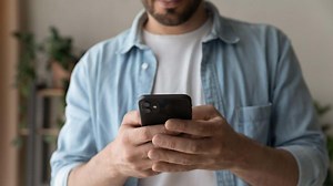 Your Joke Texts With Scammers Will Backfire