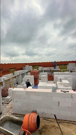 Reinforcement of walls made of aerated concrete blocks and cladding.