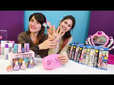 Kız oyunları. Ayşe ve Ümit ile güzellik oyunu. Manikür yapma oyunu.