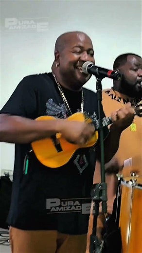 Os Puras na sua festa 🔥#ospuras #festavip #rodadesamba #puraamizade #casamento