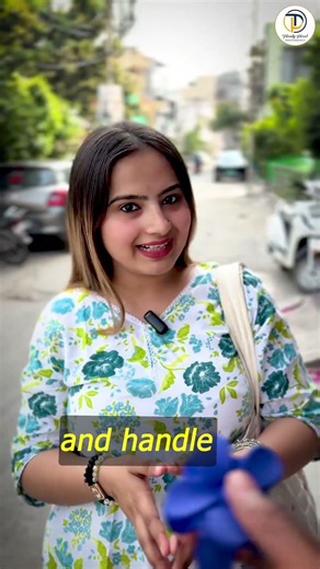 Marketing ka bhoot aisa sawar hai ki humein har jagah bas growth hi dikhti hai! 📈