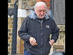✅ Queen bassist John Deacon, 69, looks worlds away from his rocker days as he smokes a cigarette wh