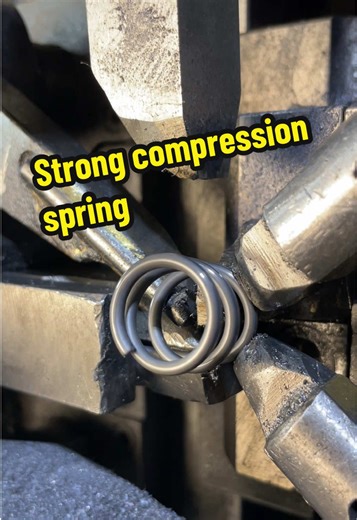 Actual production of strong compression springs#Strongcompressionspring#springmanufacturer #SpringFactory #spring #tiktok #Springcustomization