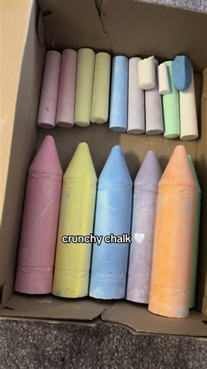 Beginner ASMR Video with Sidewalk Chalk