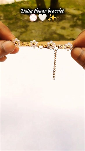 DIY Daisy Chain Bracelet: My *CUTEST* Craft Yet! #diybracelet #diy #shorts