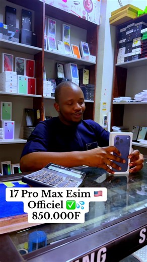 Toujours chez Moriba - Phone 📱