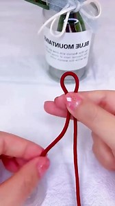 36K views · 1.3K reactions |  Amazing! Technique and style to create our own bracelet​​, and key chain or chain DIY, cords DIY #bracelet #braceletchain #cords #style #DIY #keychain #technique #style #fyp #foryou #reels #adsonreels #facebookreelsplay | Morning Quiz | Facebook