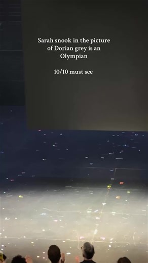 Sarah Snook's Captivating Performance in Dorian Gray