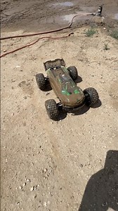 Clean laps or mud run? Good thing the HH exclusive Green Mini KRATON comes with 2 batteries!