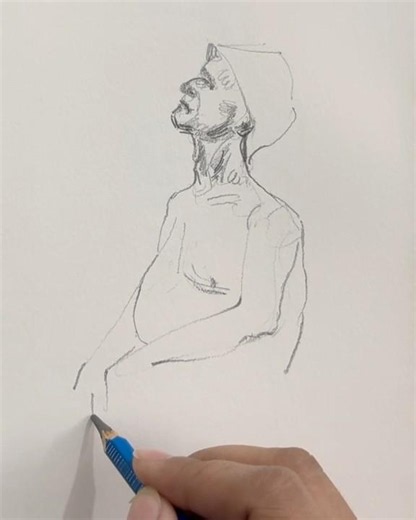 Quick gesture sketch seated figure.✏️