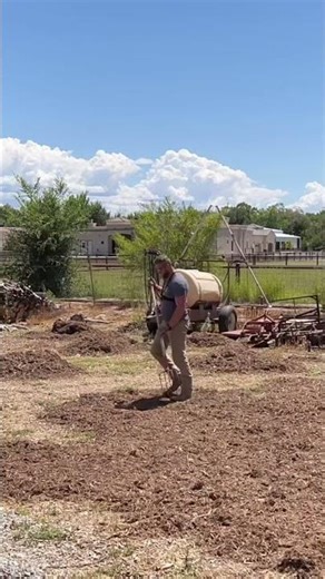 Spreading Mulch for Weed Control #farmlife #farmvlog #FarmFieldFence #working #diy