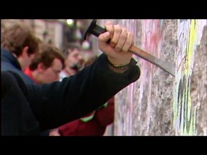 1.3K reactions · 768 shares | 9 November, of all days, is a fateful day in German history. Today, we are celebrating the fall of the Berlin Wall on 9 November 1989: a historic moment for Germany, and a historic moment for Europe. Der 9. November ist ein schicksalhafter Tag in der Deutschen Geschichte. Am 9. November 1989, nach 28 Jahren, fiel die Berliner Mauer: Ein historischer Tag für Deutschland und ein historischer Tag für Europa. #BerlinWall #Mauerfall | European Commission | Facebook