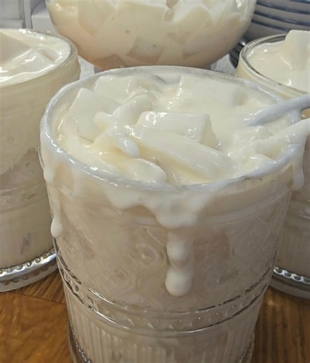 CREAMY BUKO GULAMAN SALAD🥥 This Creamy Buko Gulaman Salad is a simple yet delicious Filipino-style dessert made with clear gulaman cooked in coconut milk and sugar, mixed with soft young coconut and a sweet, creamy milk base. Super refreshing and perfect for any celebration or simple cravings! Ingredients: For the Gulaman: 1 sachet (25g) clear gulaman powder (Mr. Gulaman or any brand) 1 cup coconut milk 2 cups water 1/2 cup sugar (adjust to taste) Salad Mix-ins: 2 cups young coconut strings (bu