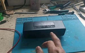 Boss音箱，通电连接蓝牙都正常，没有外音，基本上更换它就可以