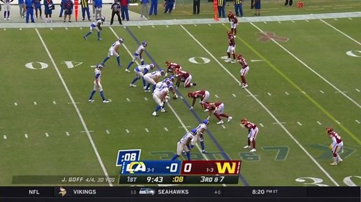 Gerald Everett takes third-down screen for 23-yard catch and run