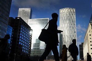 UK economy returns to growth but remains stuck in the slow lane