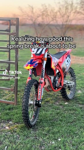 Realizing how good this spring break is about to be #foryoupage #moto #fishing#spring #springbreak @️ 𝐍𝐀𝐓𝐄_250𝐒𝐗𝐅