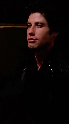 Staying Alive 🕺🏻🪩 1983 (Begees) #80s #johntravolta #80smusic #nostalgia #music