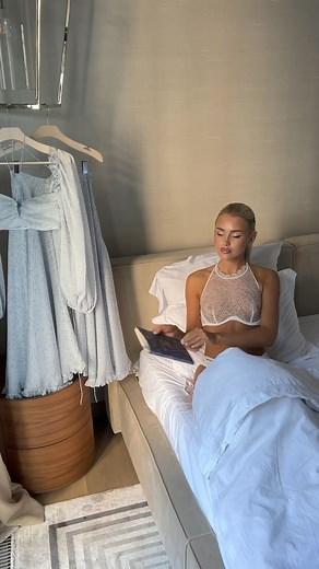 💐🌹💞... www.LN-family.com #Repost #reelinstagram #fashionstyle #beauty #model #dresslongest #minidress #foto #video #outfitinspo #streetfashion #highfashion #clothingdesign #footweardesign #streetmoment #prettygirls | Lucian Anca
