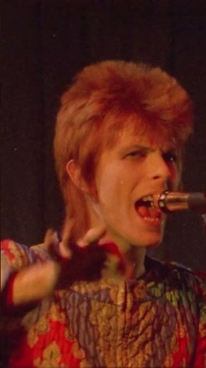 "He IS fashion"💅 #DavidBowie #Fashion #Vintage #70s