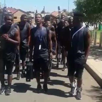 Ngoba ujesu ukhona wena ukhalelani