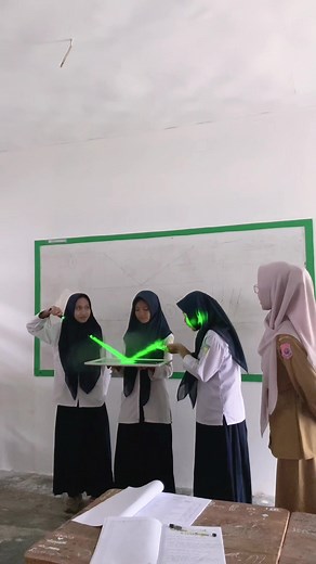 Science Fun: Green Laser Experiments with Siti