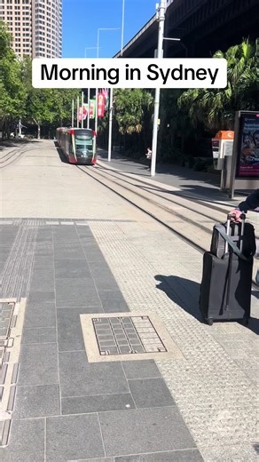 Morning Routine in Sydney: A Scenic Lightrail Journey