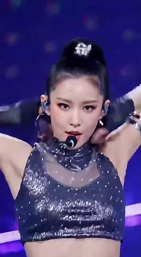 Too Hot To Handle: This K-Pop Idol's Short Skirt Performance Will Leave You Breathless!
