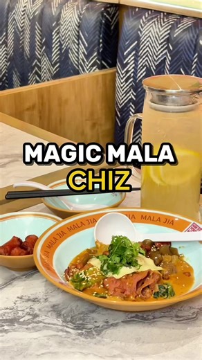 ⁣ What happens when signature mala meets creamy cheese? ⁣ 𝐌𝐞𝐞𝐭 𝐌𝐚𝐥𝐚𝐜𝐡𝐢𝐳 — 𝐚 𝐬𝐩𝐞𝐜𝐢𝐚𝐥 𝐜𝐨𝐥𝐥𝐚𝐛𝐨𝐫𝐚𝐭𝐢𝐨𝐧 𝐛𝐞𝐭𝐰𝐞𝐞𝐧 𝐌𝐚𝐥𝐚 𝐉𝐢𝐚 𝐇𝐨𝐭 𝐖𝐨𝐤 𝐚𝐧𝐝 𝐏𝐫𝐨𝐜𝐡𝐢𝐳 🧀🔥⁣ ⁣ A rich, thick, and creamy mala sauce with bold umami, balanced with a gentle spicy kick that’s easy to enjoy.⁣ ⁣ Available at: 📍 𝐌𝐚𝐥𝐚 𝐉𝐢𝐚 – 𝐌𝐚𝐥𝐥 𝐊𝐨𝐭𝐚 𝐊𝐚𝐬𝐚𝐛𝐥𝐚𝐧𝐤𝐚, 𝐉𝐚𝐤𝐚𝐫𝐭𝐚 📍 𝐌𝐚𝐥𝐚 𝐉𝐢𝐚 – 𝐏𝐓𝐂, 𝐒𝐮𝐫𝐚𝐛𝐚𝐲𝐚 ✅ 𝐇𝐚𝐥𝐚𝐥 𝐂𝐞𝐫𝐭𝐢𝐟𝐢𝐞𝐝⁣