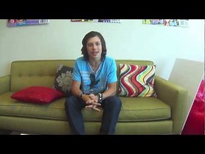 EXCLUSIVE: Leo Howard Takes Over BOP and Tiger Beat!