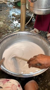 Makanan yang tidak pernah di skip kalau ada acara di Luwu, bikin porsi jumbo begini pasti belum cukup ‼️ #Kapurung #Siramsagu #pogalu #makananluwu | Emmi Vlog