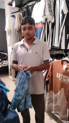 funny prank in shopping mall