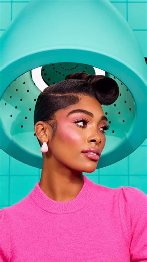 T H E D O U X on Instagram: "Our Press Play thermal system preps, protects, and perfects hair without weighing it down or risking heat damage. Each step works together so strands stay smooth, shiny, and touchable from skin to ends. No guesswork. No heavy buildup. Just a silk press that looks professional and feels effortless right in your own home. Our DouxGang Pro @aj.small showed us why Press Play is salon and client approved. #PressPlay #ilovethedoux #Douxgangpro #silkpress"