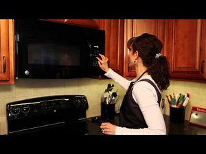 Tupperware in the Microwave to make an omelette? Yes, please!