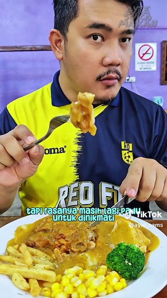 Delicious Chicken Chop Alam Bunian at Chef Bakar Western