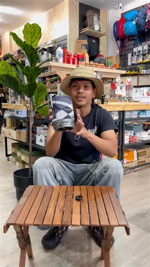 Fire Maple FMS-X2 ชุดเตาพร้อมหม้อ น้ำหนักเบา 630g ต้มน้ำ 500ml เดือดเร็ว 1.42 นาที ตัวเตากันลม ร้อนไวประหยัดแก๊ส ความจุ 1 ลิตร ใช้ทำกับข้าว หรือต้มน้ำทานกาแฟได้สะดวก สามารถแพ็กแก๊สซาลาเปา 230g ไว้ด้านในได้ มีผ้าหุ้มกันความร้อนมาให้ 3 ลายเปลี่ยนได้ตามใจชอบ มีที่จุดไฟในตัวครับ ฿1,500 อยากไป เดินป่า ปรึกษาเรา SHOP เมืองทองธานี เปิดทุกวัน 10:00-19:00 098-962-9500 รับบัตรเครดิต ออกใบกำกับภาษี #เดินป่าไทย #nemoequipment #flysheetthai #ospreypacks #fjallraven | Impact Camping ร้านขายอุปกรณ์เดินป่า