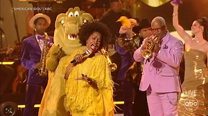 Following a life-changing accident, Jenifer Lewis ends 'Idol' performance with impressive high kick