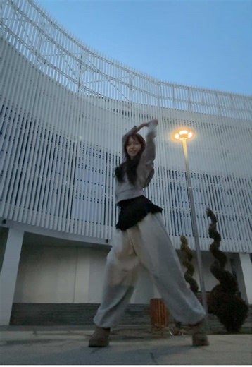 Smart 2!😸 #savage #dance #lesserafim #smart | dance