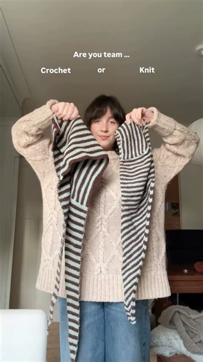 p on Instagram: "when i first tried to replicate the easy knit scoodie in crochet, i really didn’t think it would look as good, but i might even prefer the crochet version now 🤭 both patterns available on my shop, etsy, ravelry (all linked in bio) Yarn: Hobbii Friends Wool (Americano & Misty Green)"