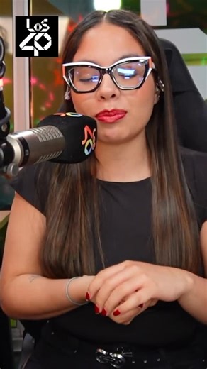 71 reactions · 4 comments | ¿Por qué Laura le dice falsa a Norma? #los40colombia #impresentables #soyimpresentable #lacasadelosfamosos #reality #show | Los 40 Colombia | Facebook