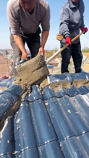 Roof tile laying process | Daily Tips