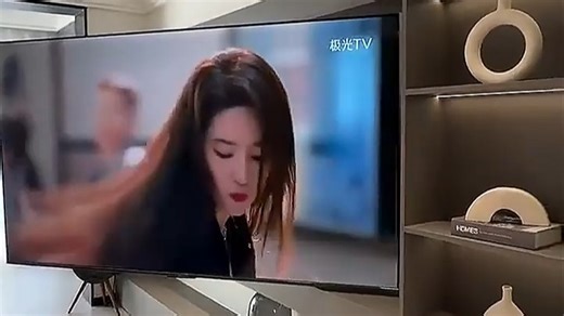 海信电视Vidda发现XPlus新品4K超清，搭载全新画质引擎，观影体验升级，畅享家庭影院级视觉盛宴。