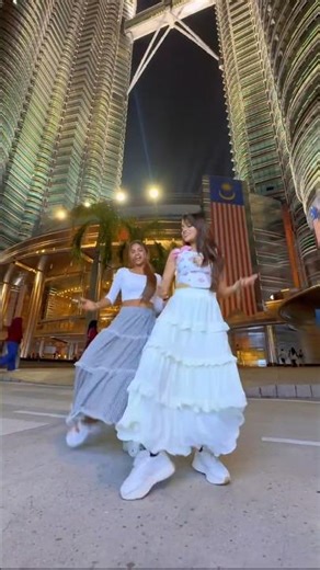 Choli Ke Peeche Kya Hai | ALKA YAGNIK | ILA Arun | Hindi Song #dance