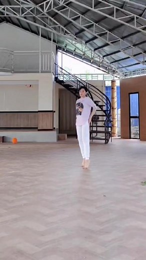 Modeling Ramp Walk Songs and Instructions